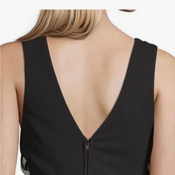 Elegant Black Evening Dress - Picture 5 of 15